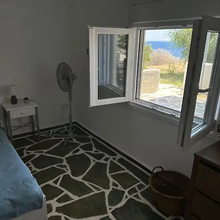 Syra Nest Private Beach Guest house Liaropa