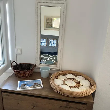 Syra Nest Private Beach Pensionat 3*